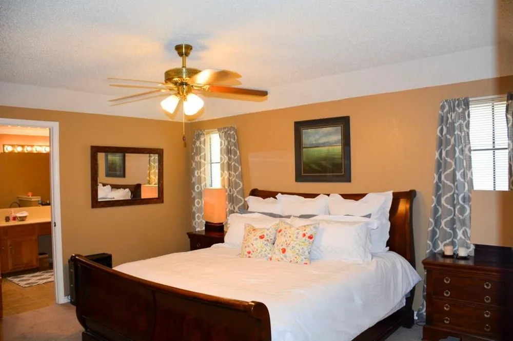 235 Beltwoods Drive DeSoto, TX 75115