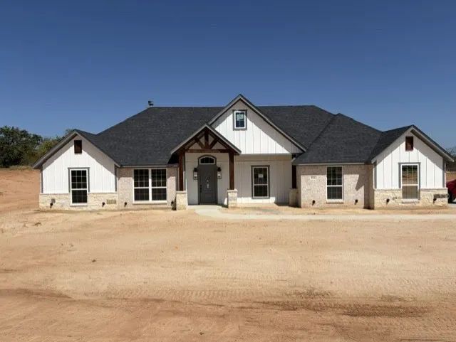 924 Eagles Way Springtown, TX 76082