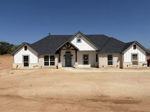 924 Eagles Way