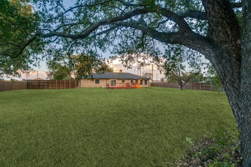2400 S Bonnie Brae Street Denton, TX 76207