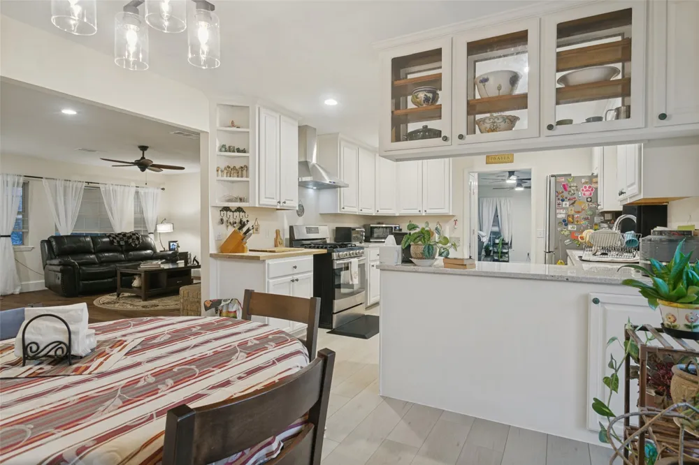 2400 S Bonnie Brae Street Denton, TX 76207