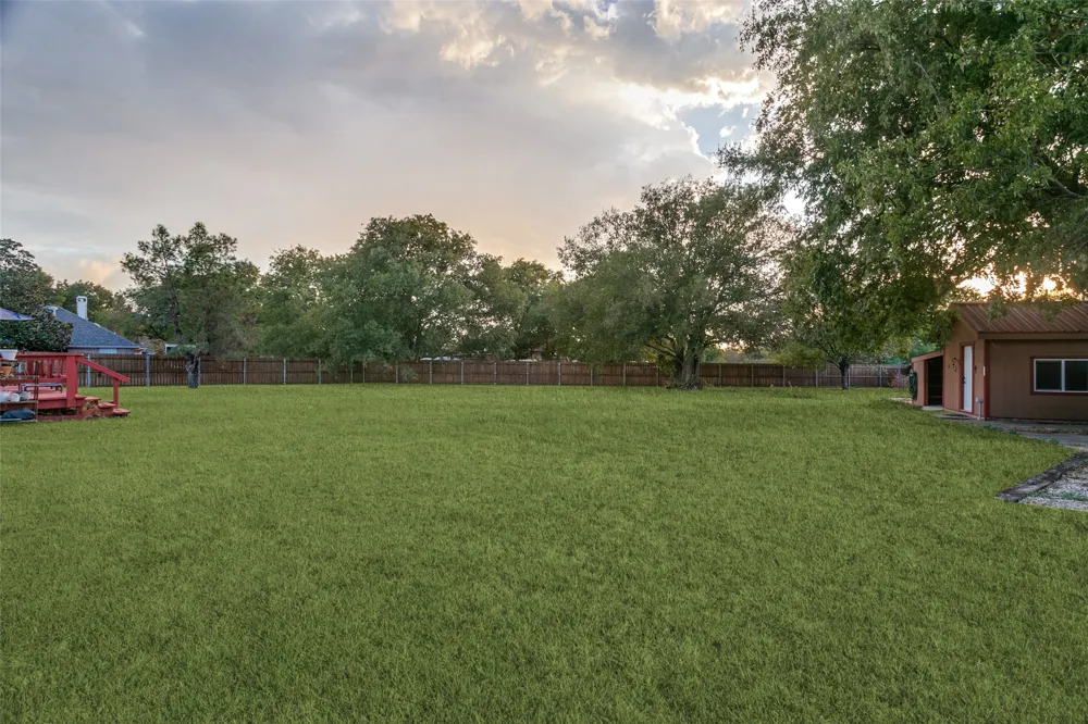 2400 S Bonnie Brae Street Denton, TX 76207