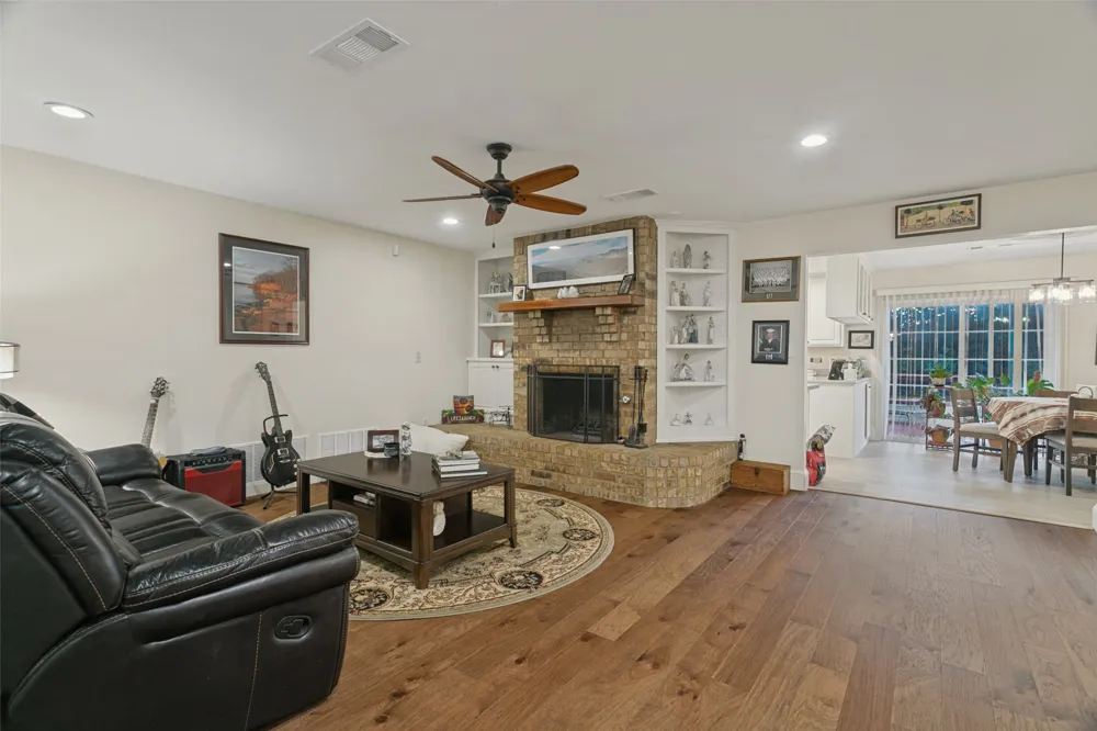 2400 S Bonnie Brae Street Denton, TX 76207