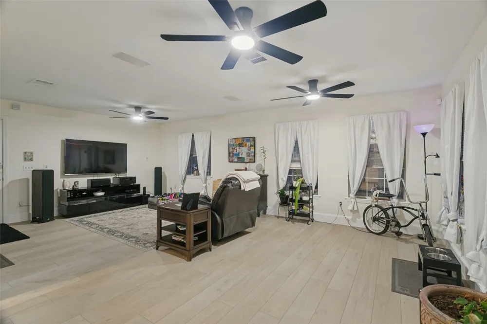 2400 S Bonnie Brae Street Denton, TX 76207