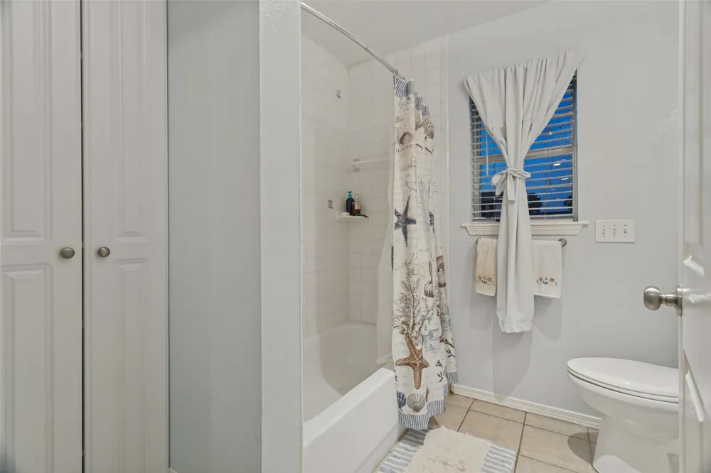 2400 S Bonnie Brae Street Denton, TX 76207