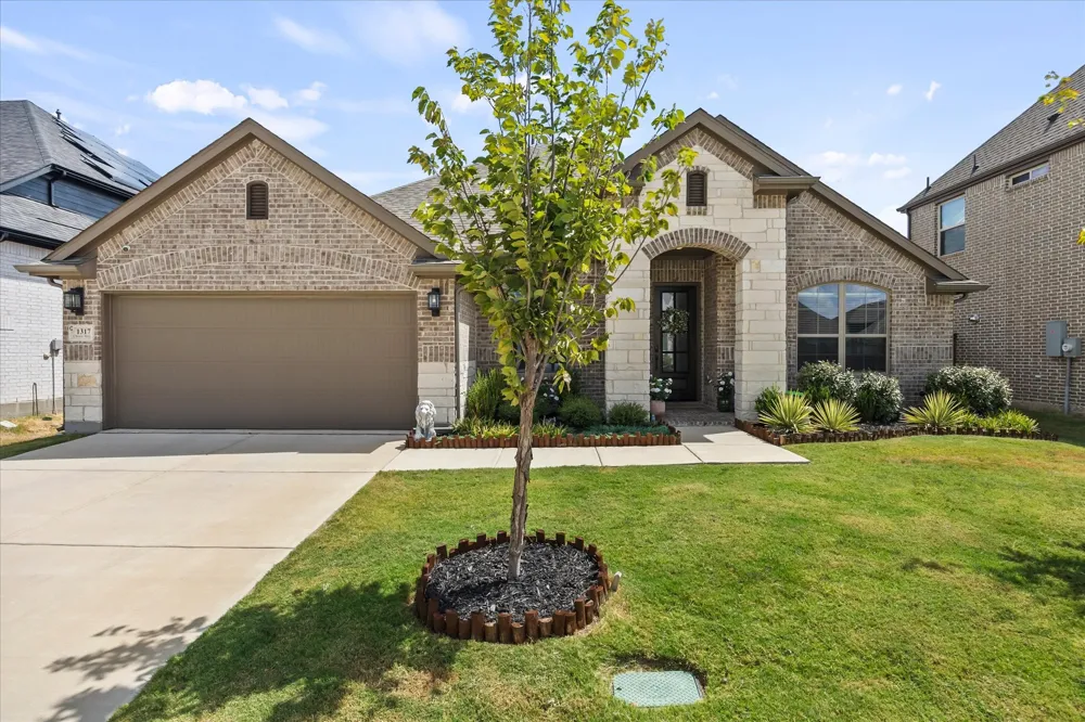 1317 Chisos Way Forney, TX 75126