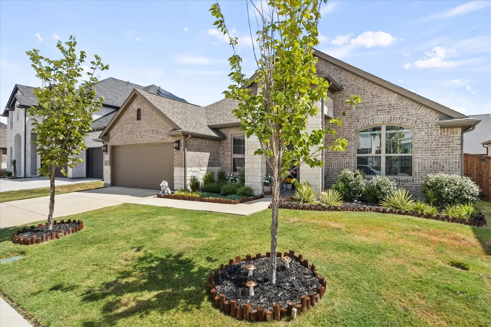 1317 Chisos Way Forney, TX 75126