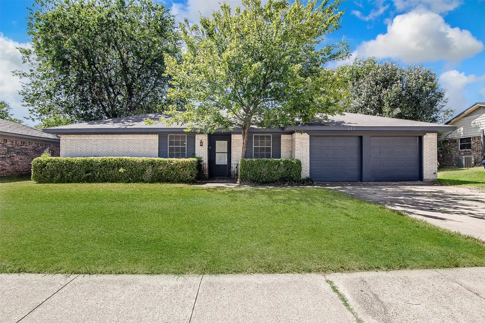 325 NW Suzanne Terrace Burleson, TX 76028