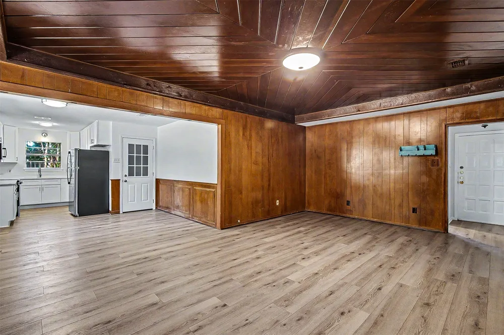 325 NW Suzanne Terrace Burleson, TX 76028