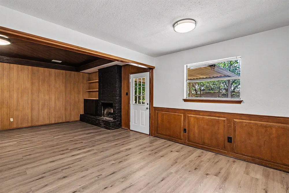 325 NW Suzanne Terrace Burleson, TX 76028