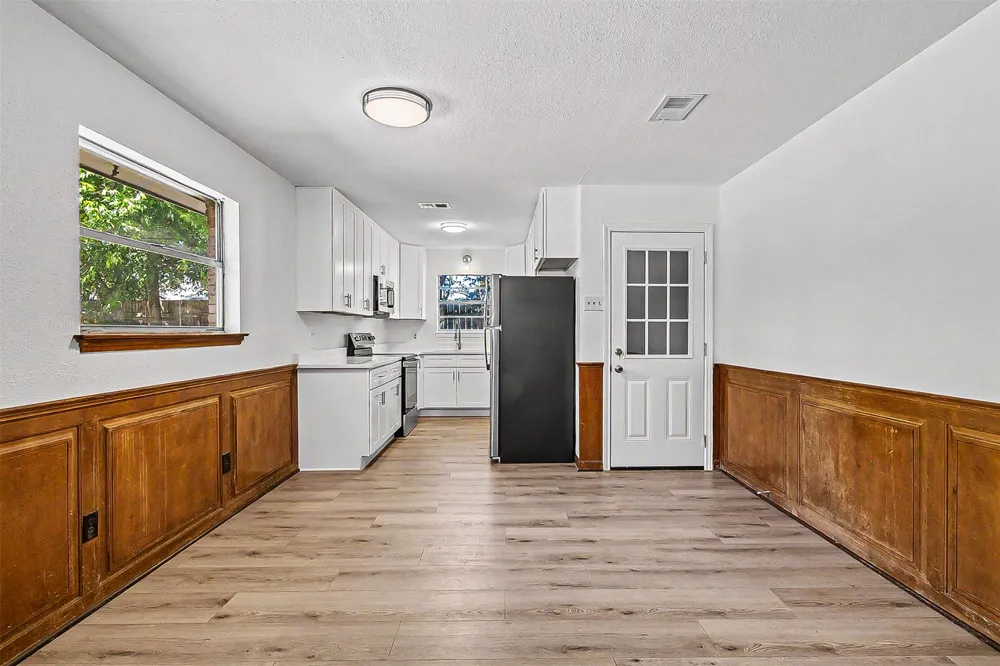 325 NW Suzanne Terrace Burleson, TX 76028