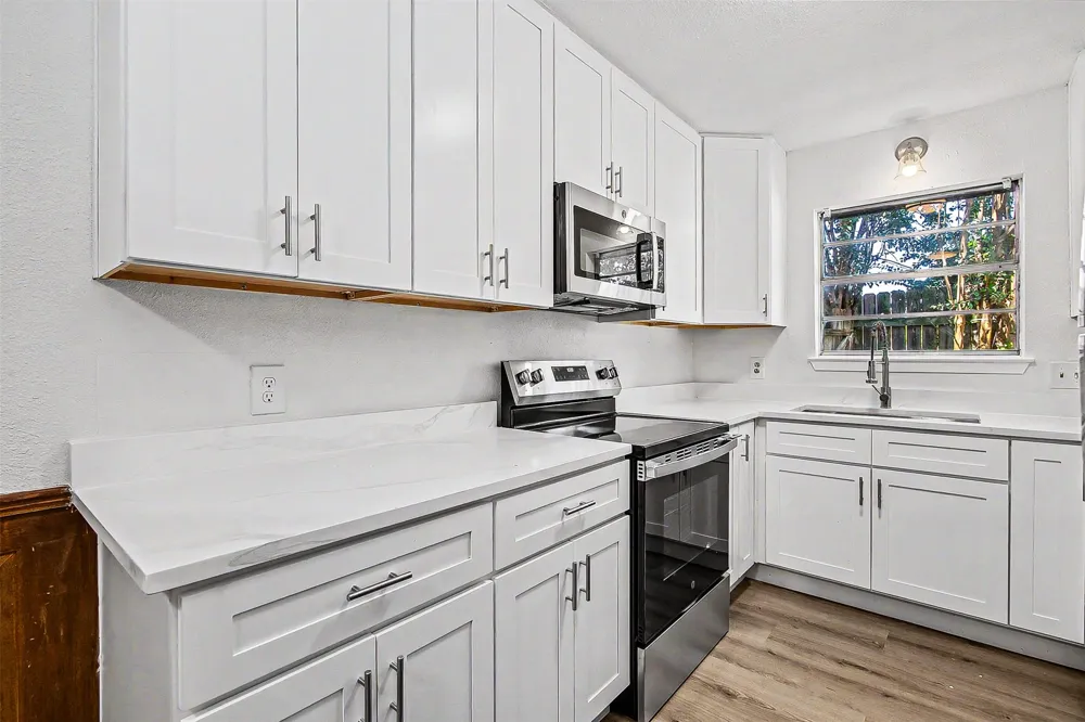 325 NW Suzanne Terrace Burleson, TX 76028