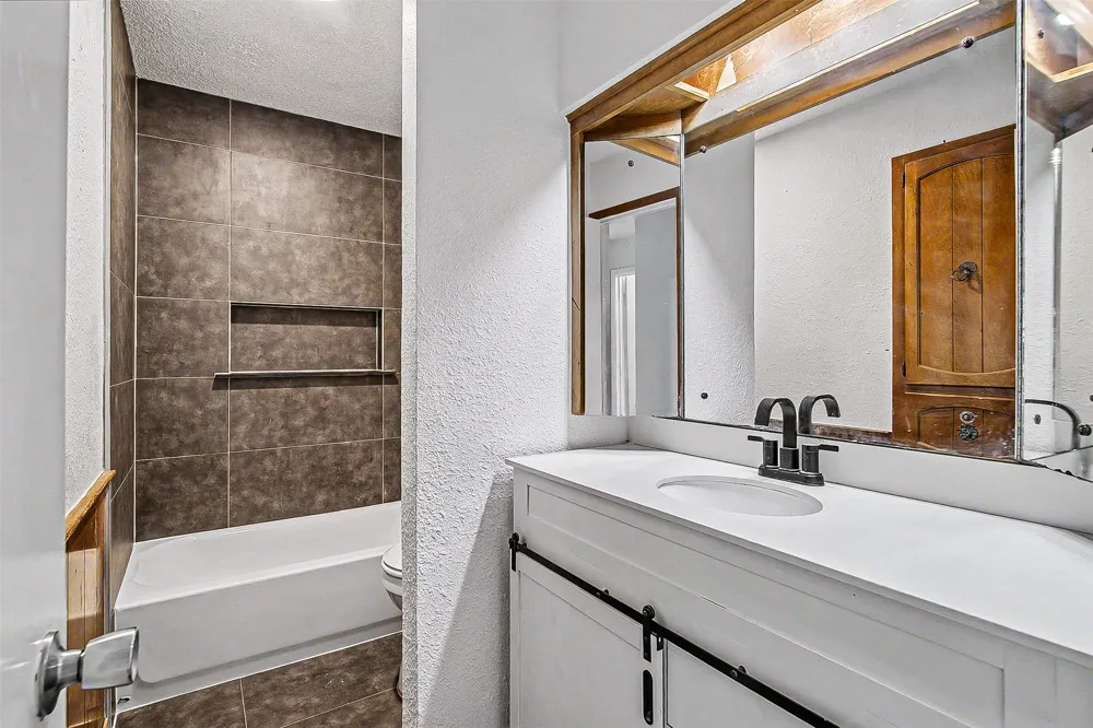 325 NW Suzanne Terrace Burleson, TX 76028