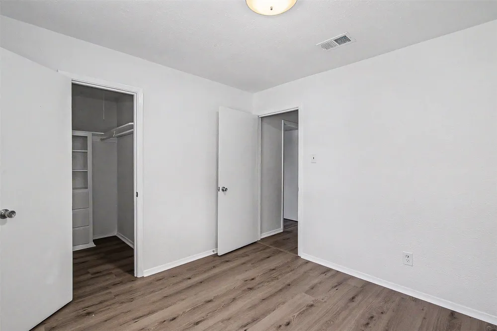 325 NW Suzanne Terrace Burleson, TX 76028