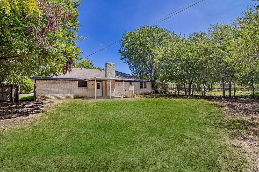 325 NW Suzanne Terrace Burleson, TX 76028