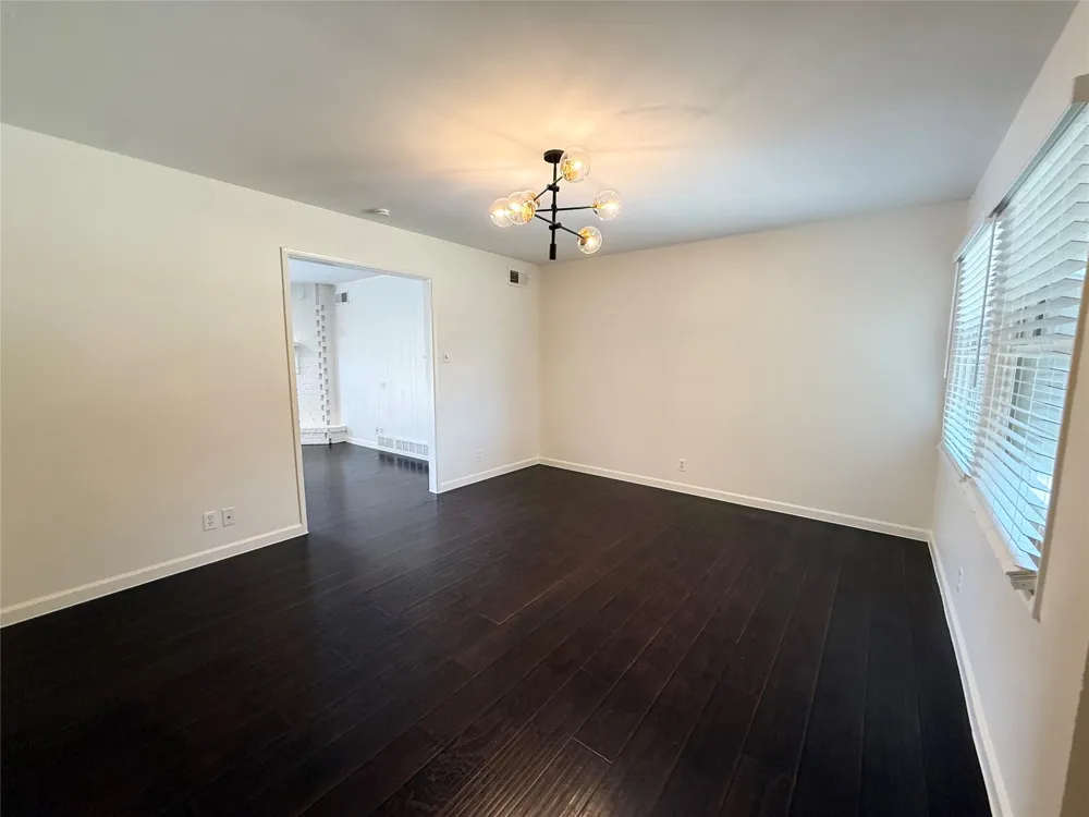 818 Fontana Avenue Richardson, TX 75080