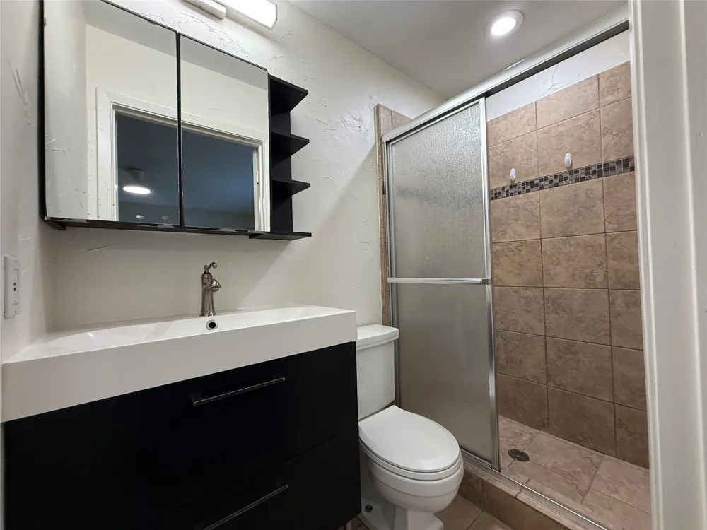 818 Fontana Avenue Richardson, TX 75080