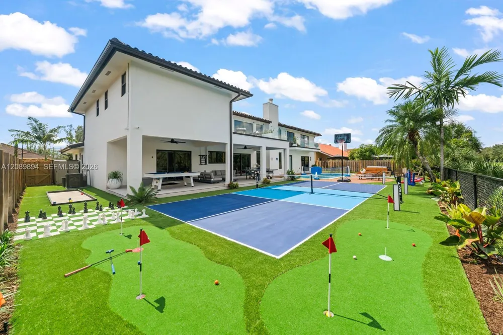 7015 Augusta Dr #1 Hialeah, FL 33015