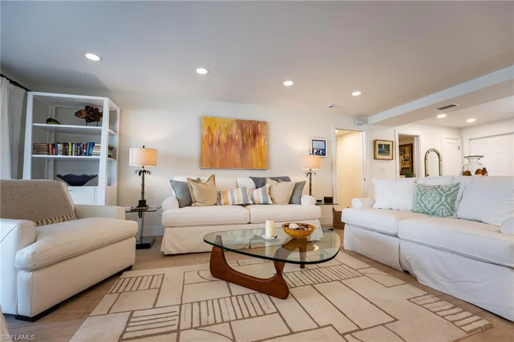 360 10th Avenue S #B100 Naples, FL 34102