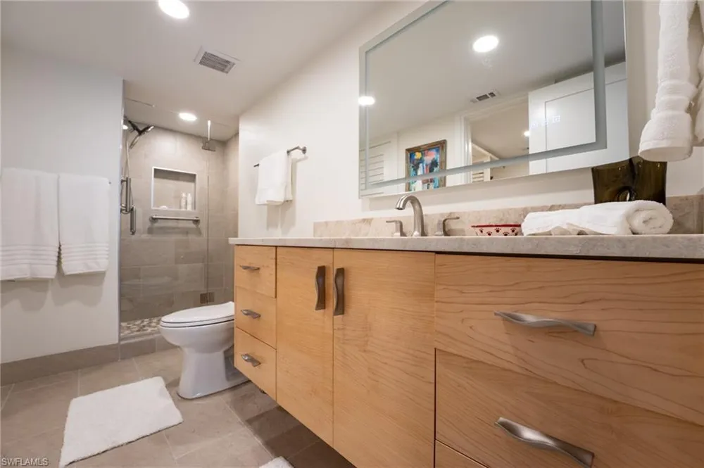 360 10th Avenue S #B100 Naples, FL 34102