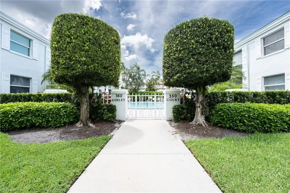 360 10th Avenue S #B100 Naples, FL 34102