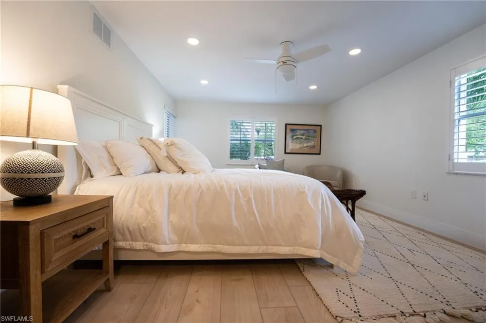 360 10th Avenue S #B100 Naples, FL 34102