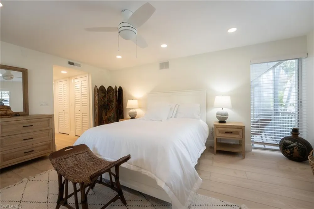 360 10th Avenue S #B100 Naples, FL 34102