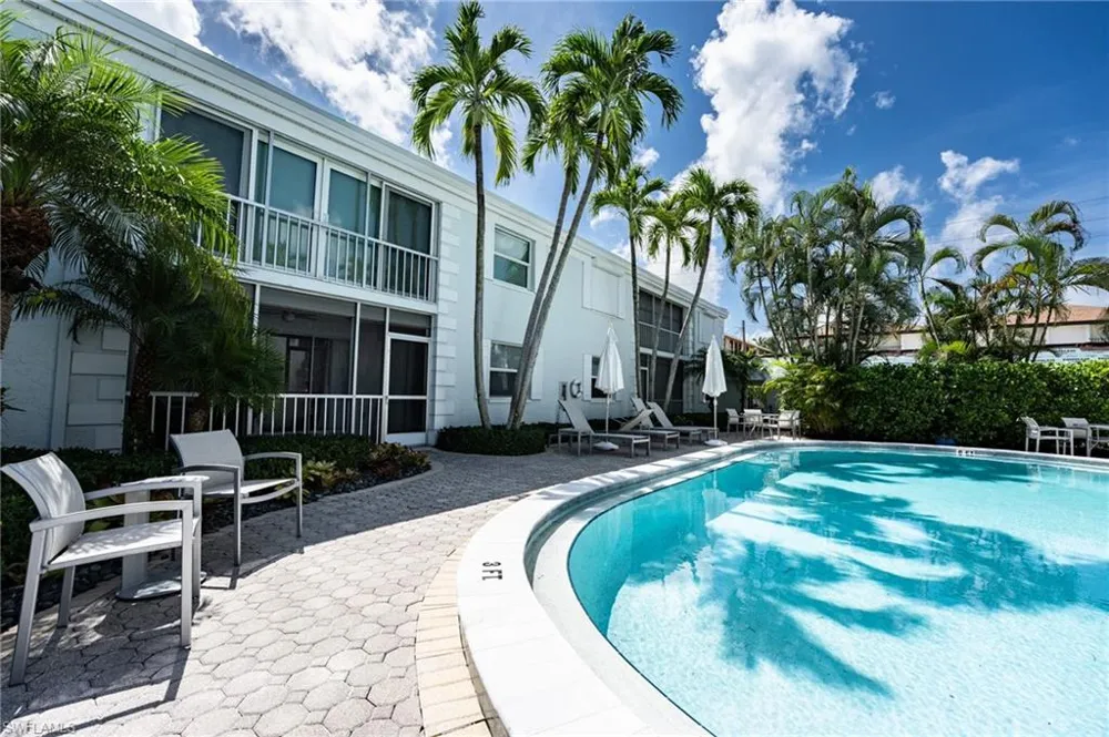 360 10th Avenue S #B100 Naples, FL 34102