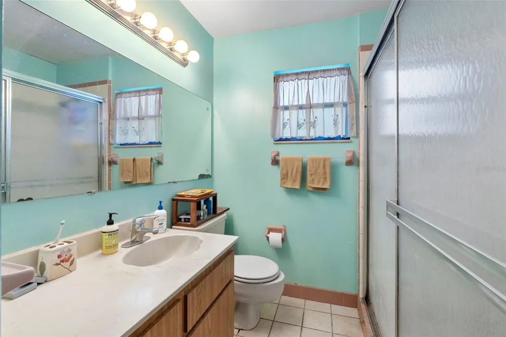 1124 54TH AVENUE St Petersburg, FL 33703