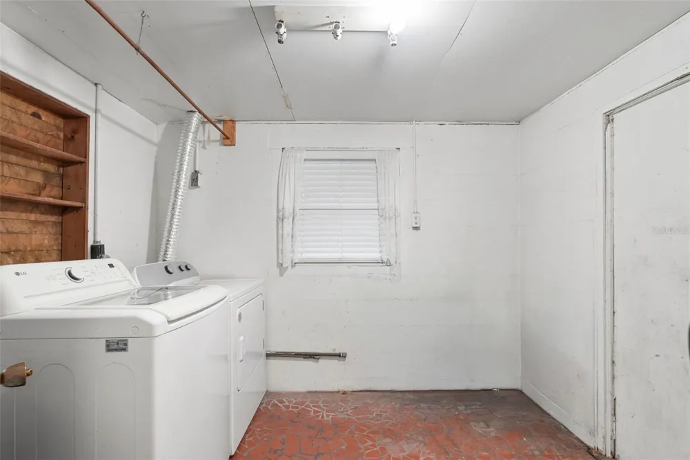 1124 54TH AVENUE St Petersburg, FL 33703