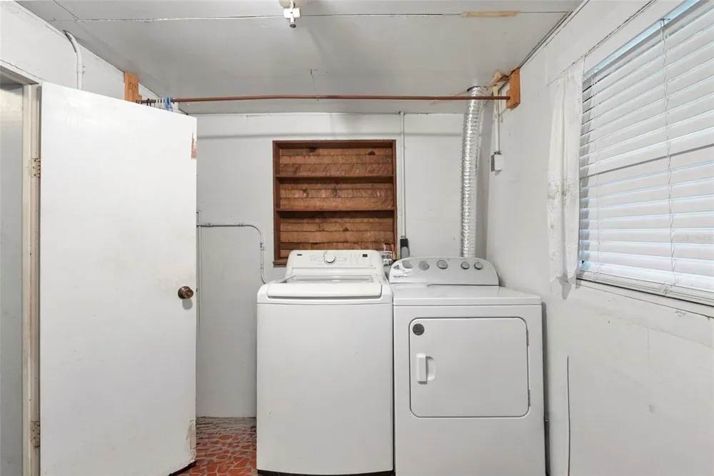 1124 54TH AVENUE St Petersburg, FL 33703