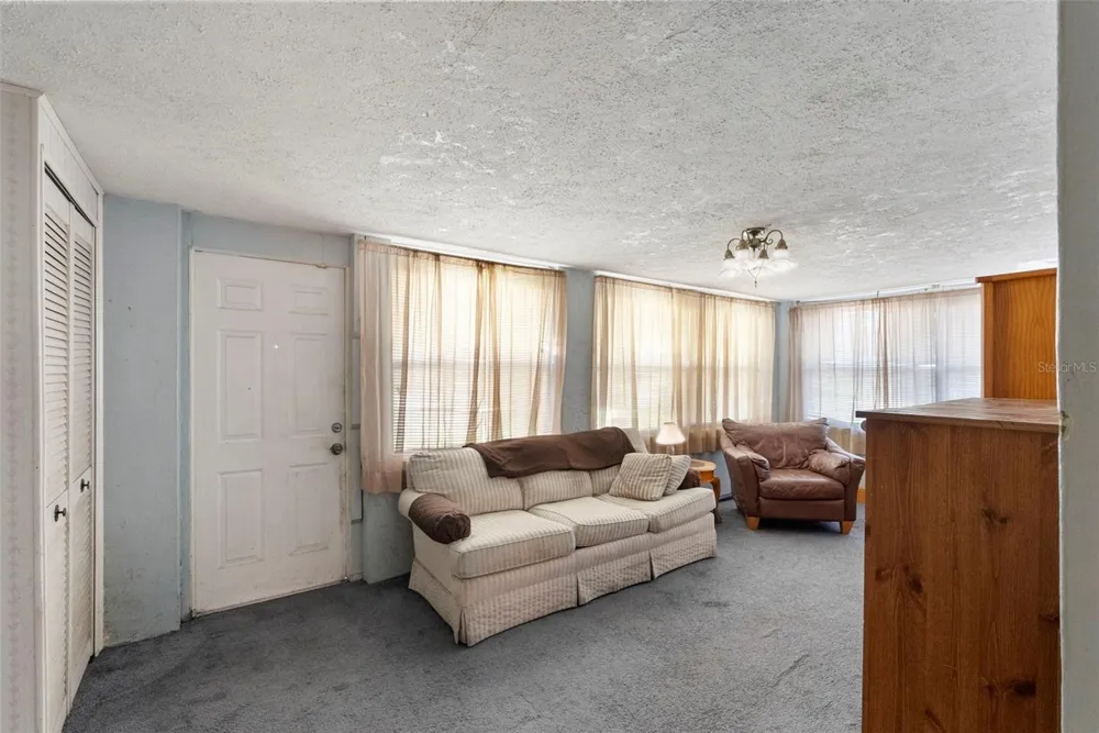1124 54TH AVENUE St Petersburg, FL 33703