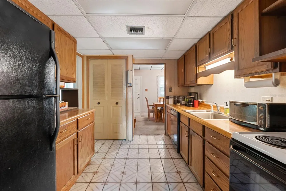 1124 54TH AVENUE St Petersburg, FL 33703