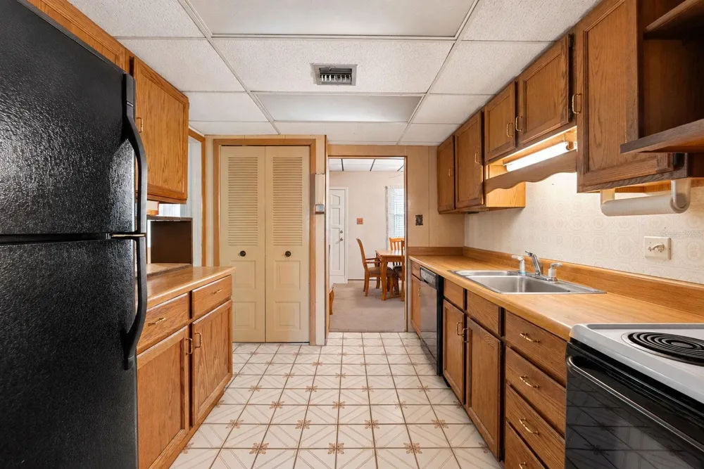 1124 54TH AVENUE St Petersburg, FL 33703