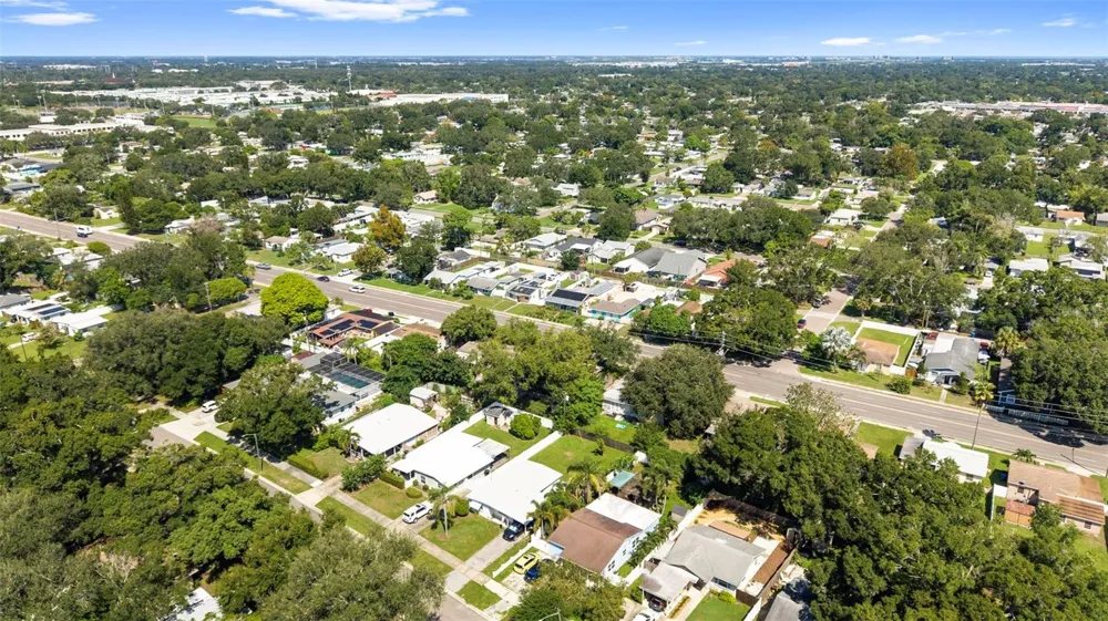 1124 54TH AVENUE St Petersburg, FL 33703