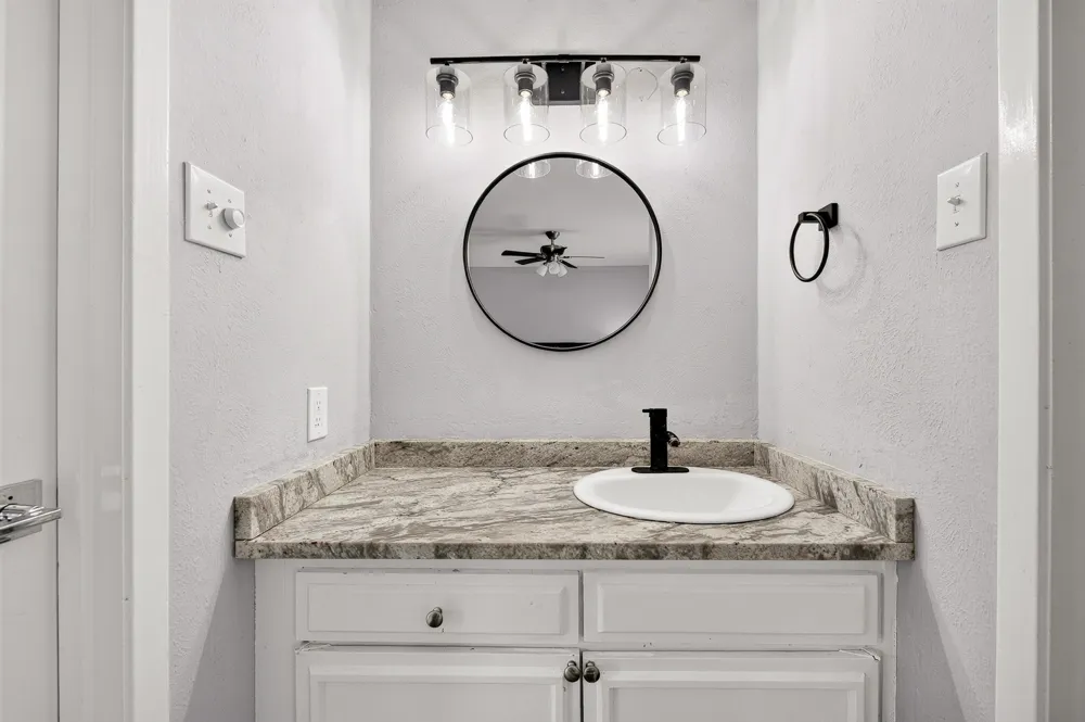 13640 Flagstone Lane Dallas, TX 75240