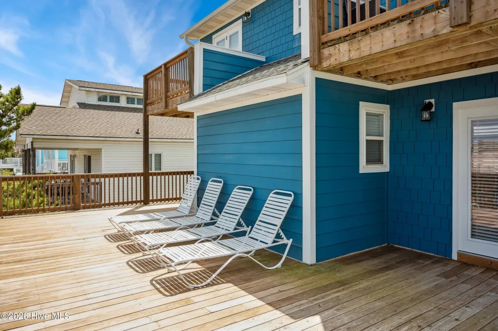 2330 W Beach Drive Oak Island, NC 28465