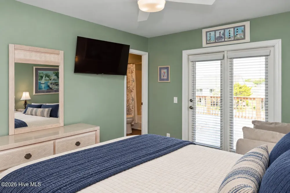 2330 W Beach Drive Oak Island, NC 28465