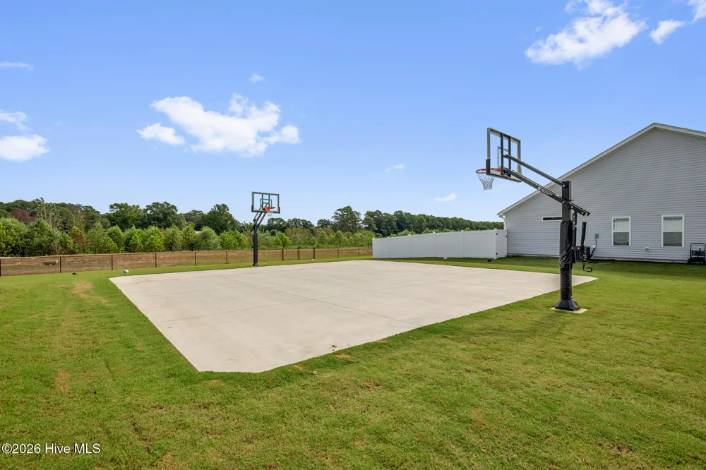 45 E Emily Gardens Drive Selma, NC 27576