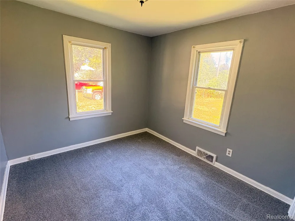 2254 E Bergin Avenue Burton City, MI 48529