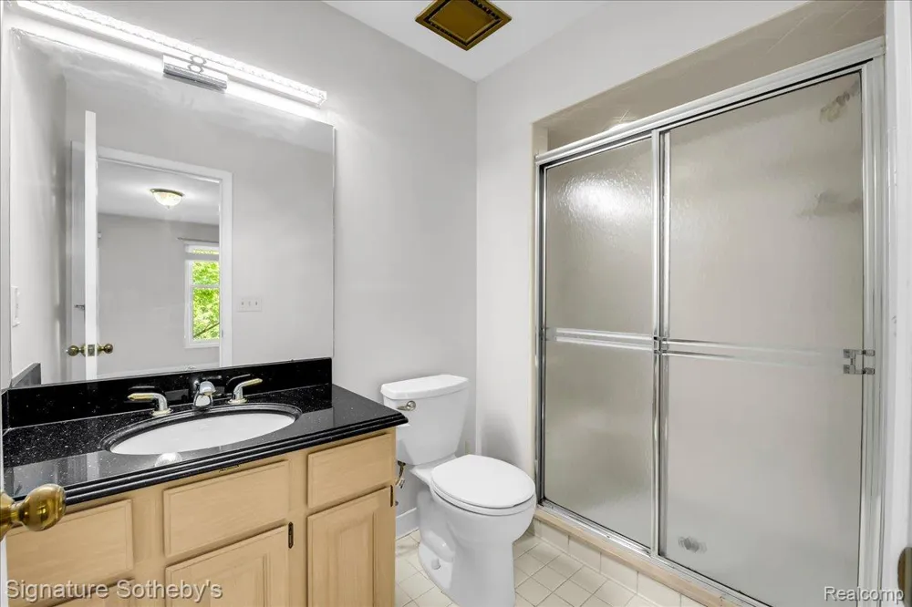 4866 Riverchase Drive Troy City, MI 48098