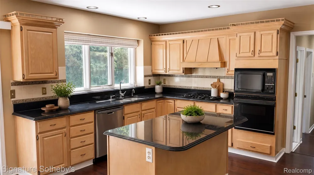 4866 Riverchase Drive Troy City, MI 48098