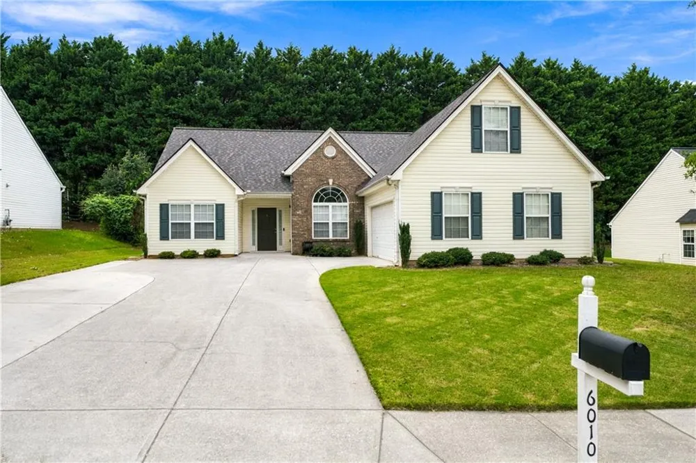 6010 Ambercrest Court Buford, GA 30518