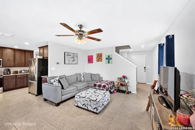 2536 Hiddenbrooke Trace Seguin, TX 78155