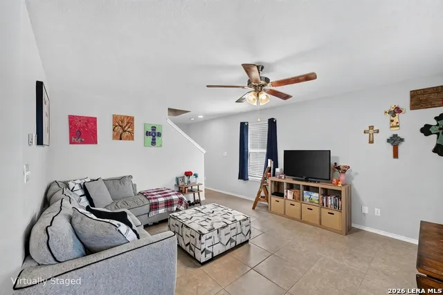 2536 Hiddenbrooke Trace Seguin, TX 78155