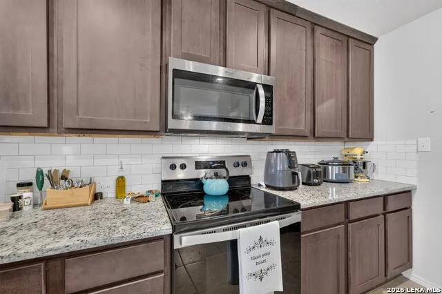 2536 Hiddenbrooke Trace Seguin, TX 78155