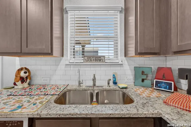 2536 Hiddenbrooke Trace Seguin, TX 78155