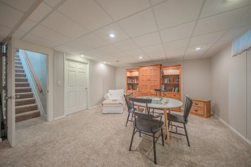 1335 Silo Ridge Drive Ann Arbor, MI 48108
