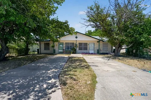 914 Travis Lane
