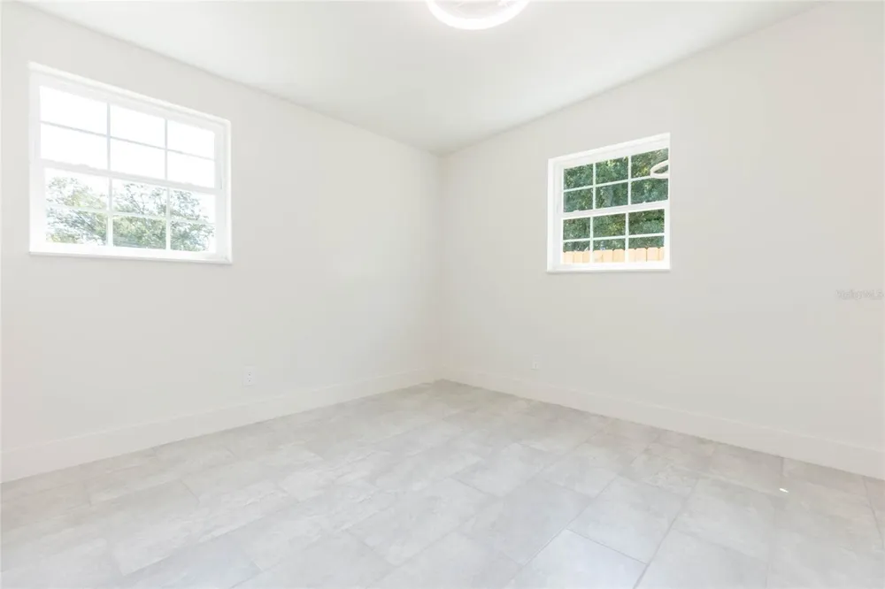 5016 S 86TH STREET Tampa, FL 33619